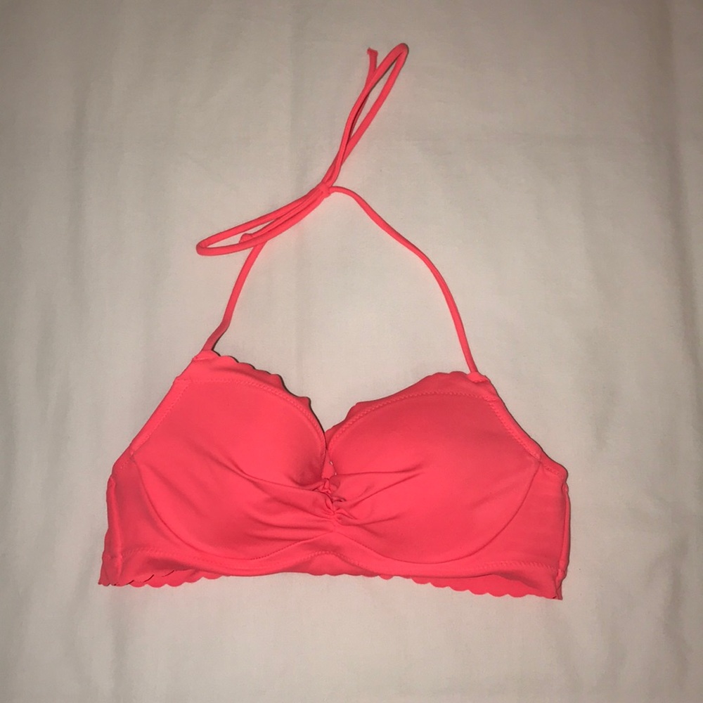 Never worn Victoria’s Secret bathing suit top